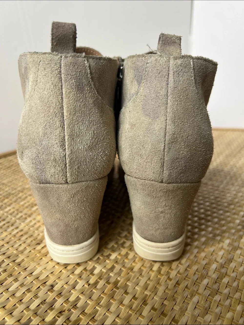 Linea Paolo Felicia Wedge Sneaker Bootie taupe-gray suede camo street neutral 7M
